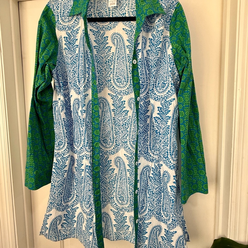 Tommy Bahama Green and Blue Paisley Button Down Shirt large